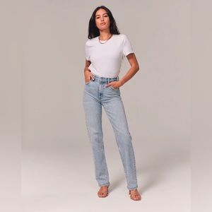 Abercrombie Ultra High Rise 90s Straight Jean-Light